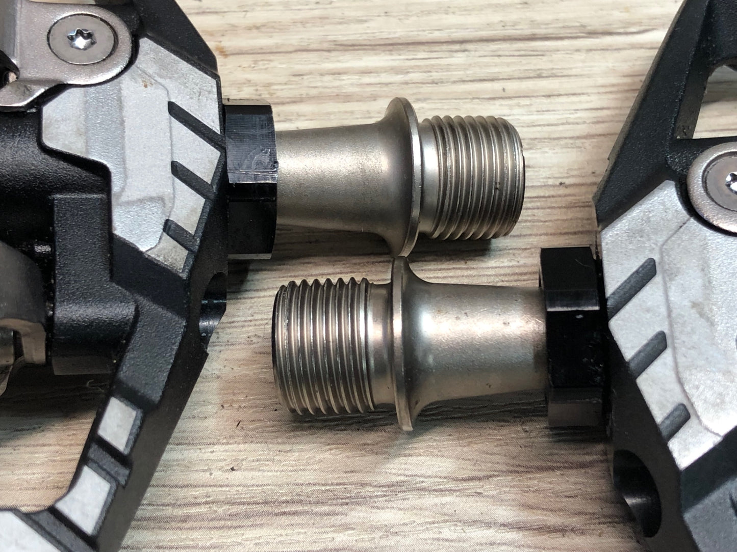 IU317 シマノ SHIMANO DEORE XT PD-M8120 SPD ビンディングペダル