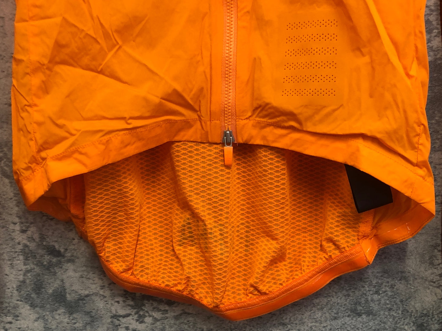 IV287 ラファ Rapha PRO TEAM LIGHTWEIGHT WIND JACKET 長袖 ウィンドブレーカー オレンジ S