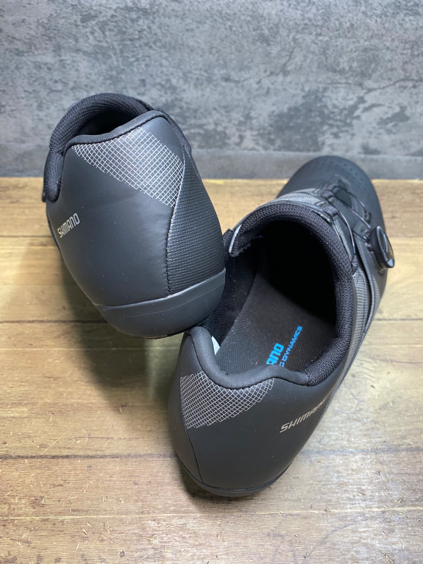 JA995 シマノ SHIMANO RC3 SH-RC300M ビンディングシューズ 黒 EU43 3穴