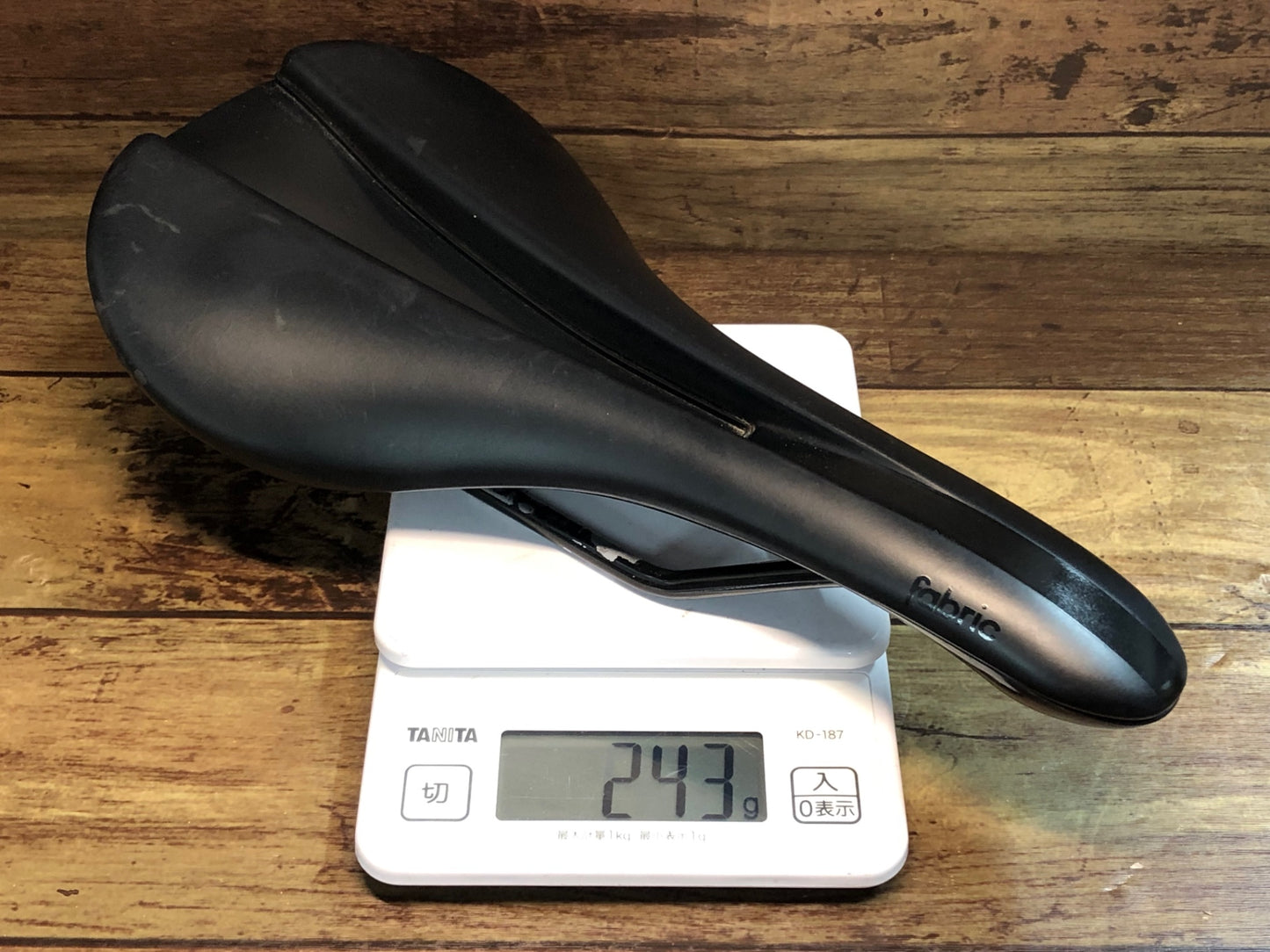 IM963 ファブリック fabric ラインスポーツシャロー LINE SPORTS SHALLOW サドル 黒 スチールレール