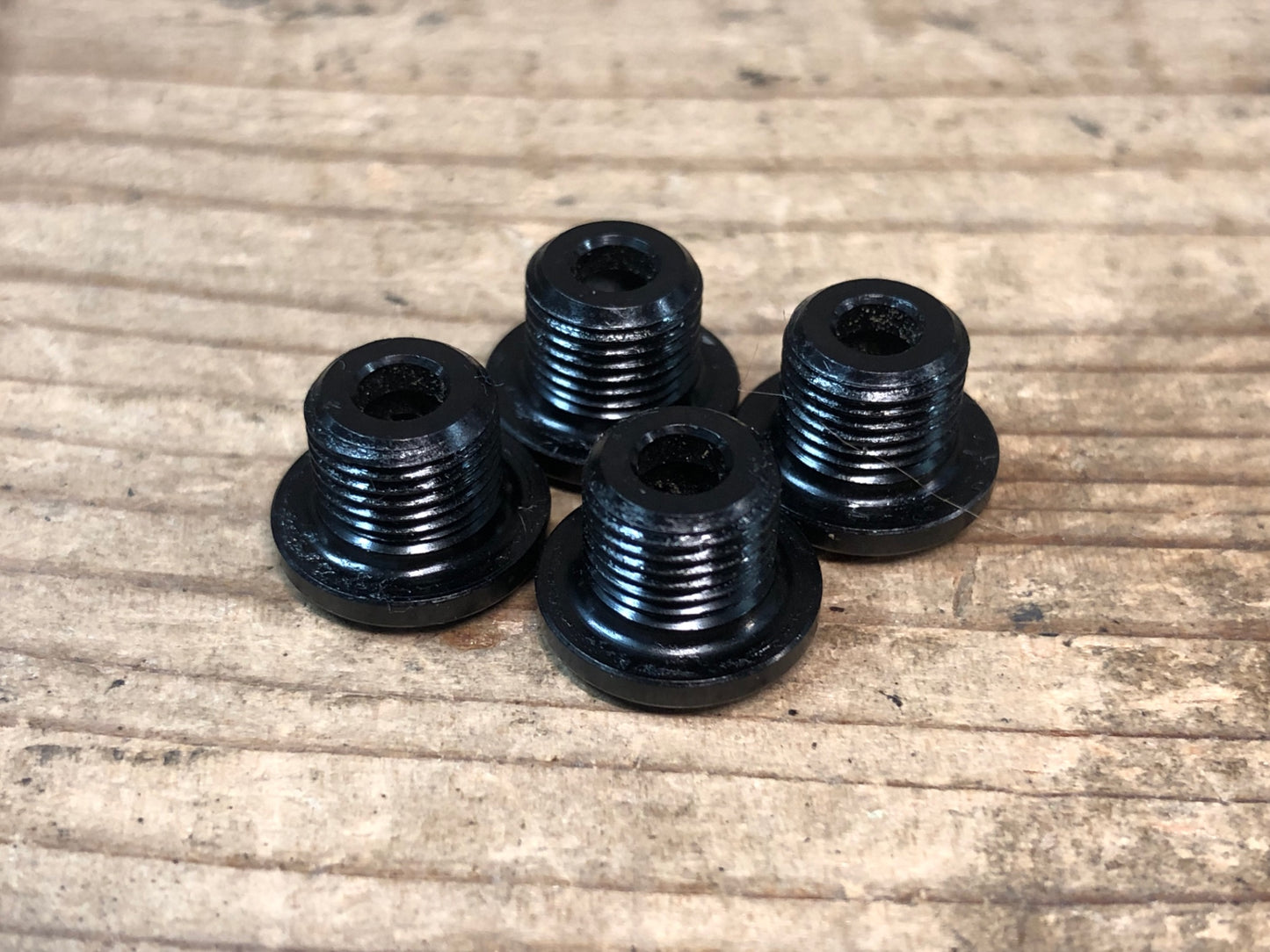 IS484 アブソリュートブラック absoluteBLACK Gravel 1x OVAL SHIMANO 4H 110BCD 46T ナローワイド チェーンリング