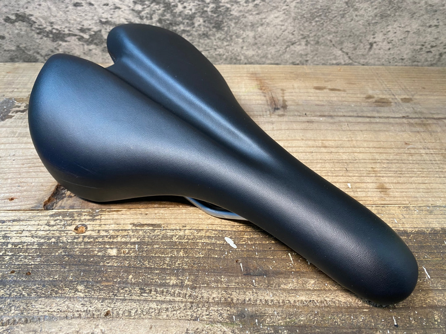 IW001 ジャイアント GIANT CONNECT COMFORT SADDLE サドル 黒 クロモリ