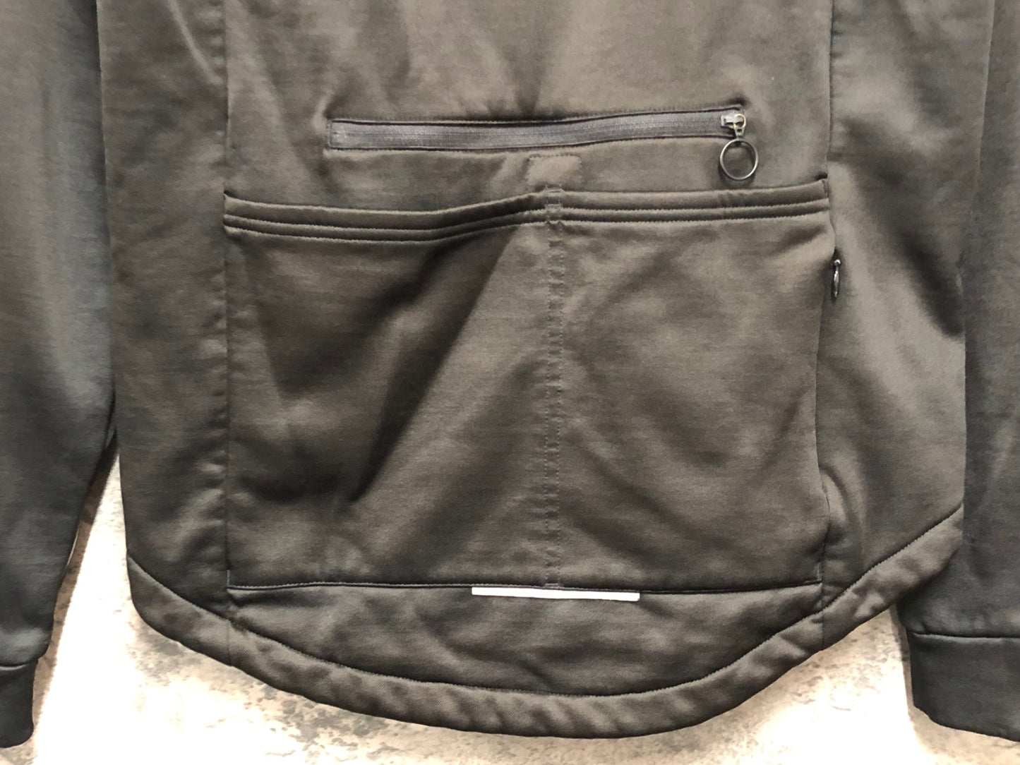 JB825 ラファ Rapha MEN'S LS CLASSIC WINTER JERSEY 長袖 サイクルジャケット 黒 M 裏起毛 ※日焼け大