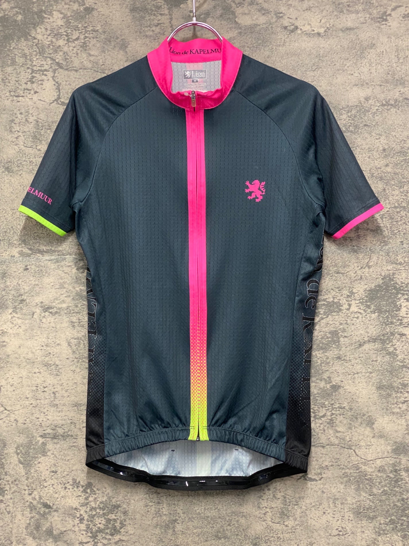 JA646 リオンドカペルミュール Lion de KAPELMUUR 半袖 サイクルジャージ 黒 ピンク M