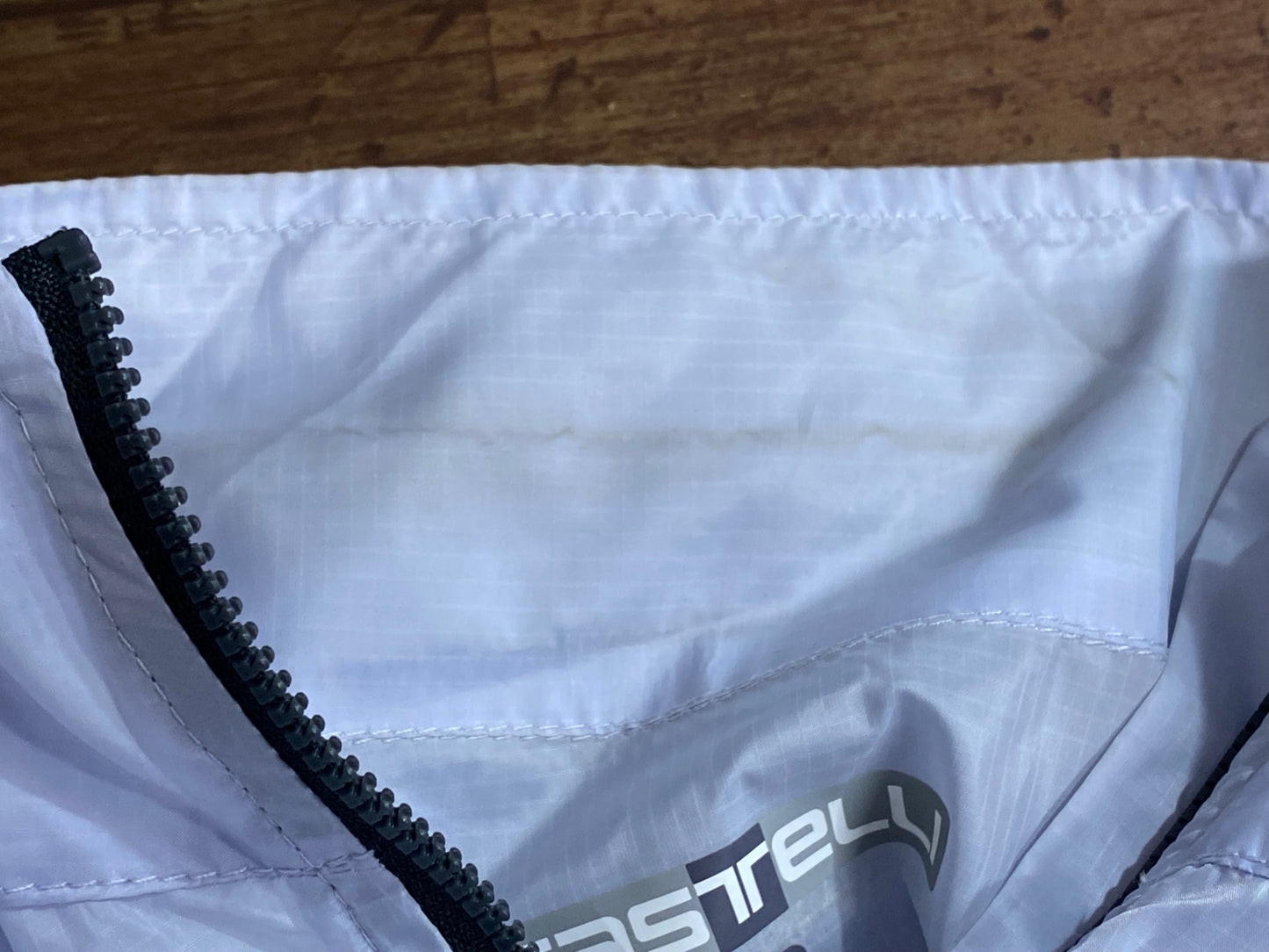 IX879 カステリ CASTELLI 防風 薄手 サイクルベスト L シースルー