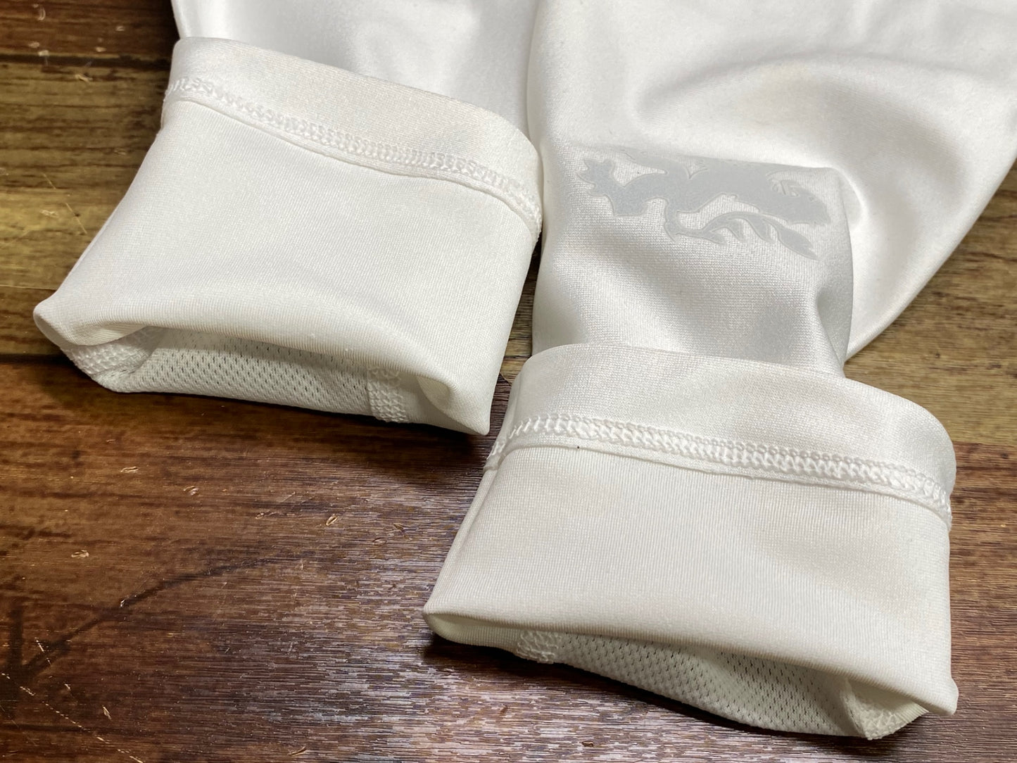 IV878 カペルミュール KAPELMUUR アームカバー 白 L