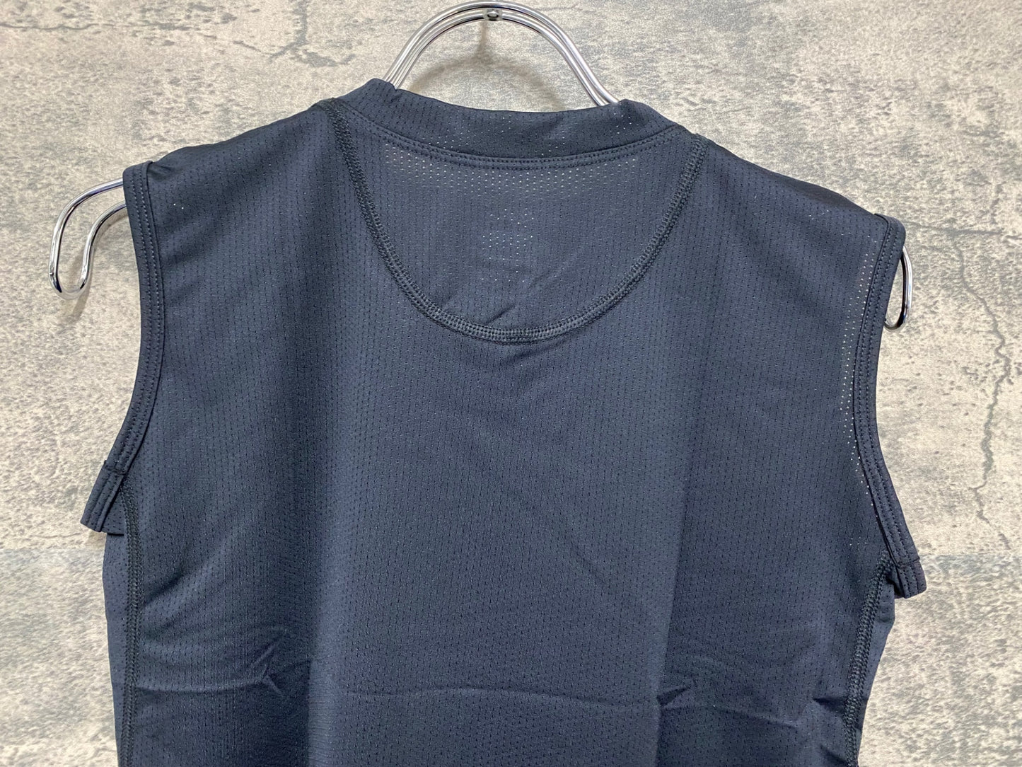 IV922 ジャイアント GIANT Liv ノースリーブ ベースレイヤー 黒 レディース M メッシュ