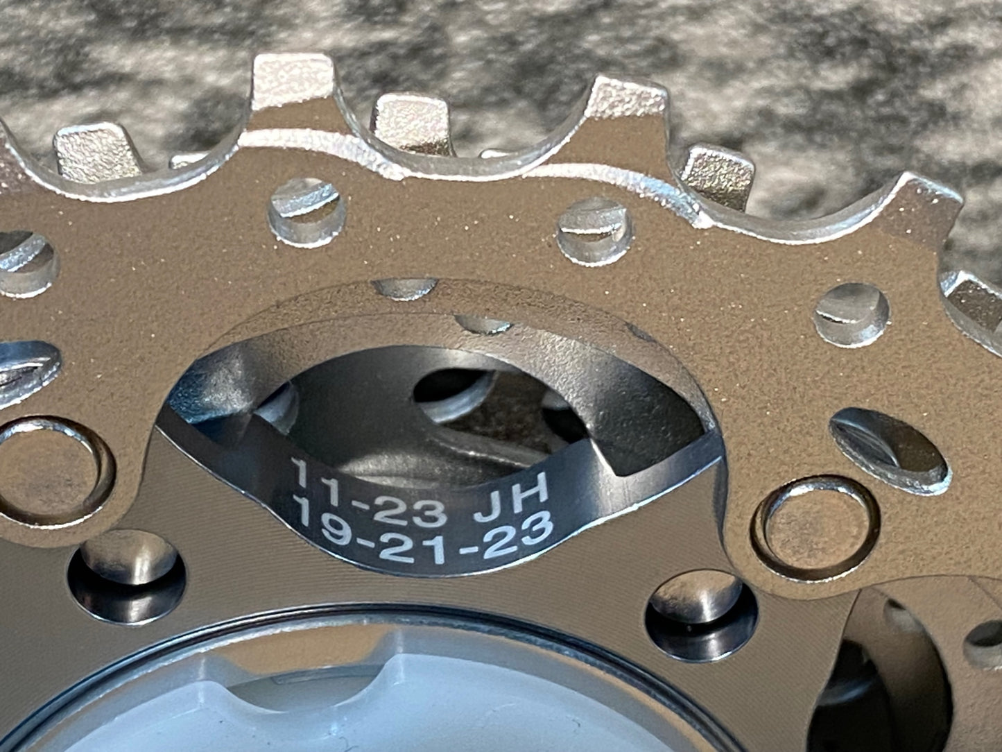 IV579 シマノ SHIMANO アルテグラ ULTEGRA CS-6700 スプロケット 11-23T