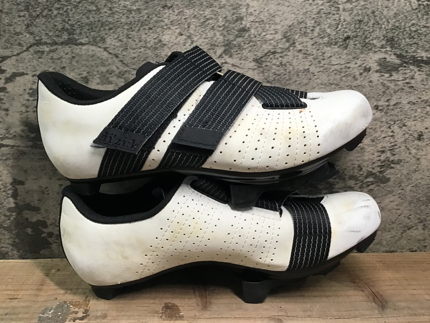 IJ960 フィジーク fizik テンポ TEMPO R5 POWERSTRAP SHOES ビンディングシューズ SPD-SL 白 ER38