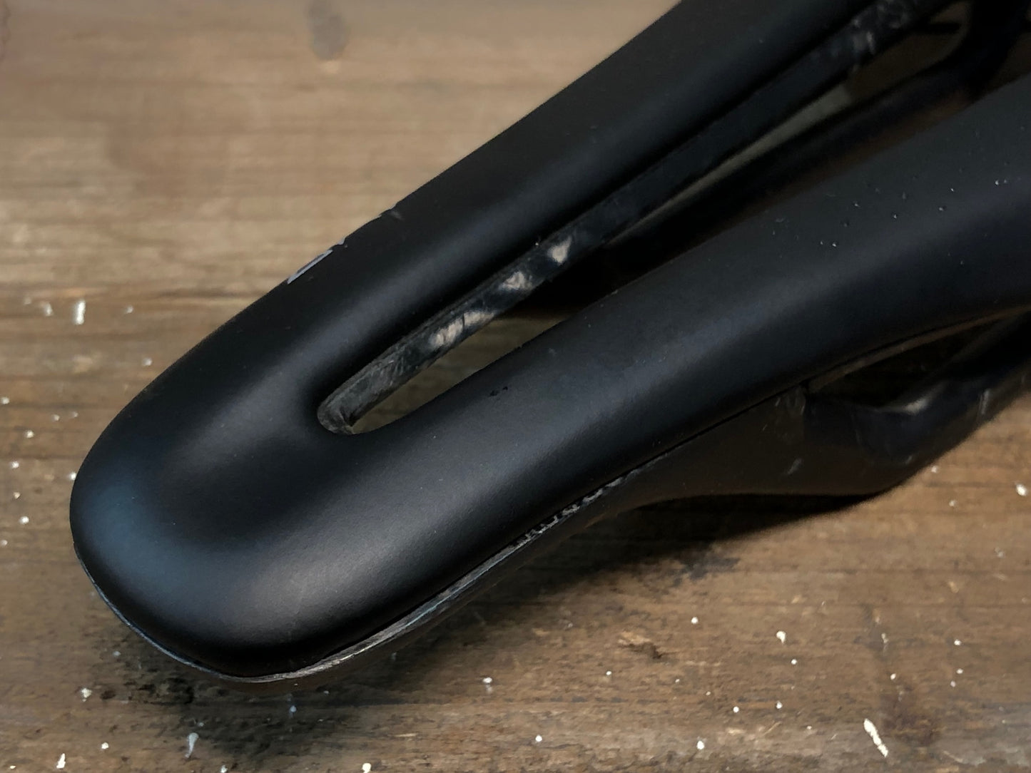 IN632 カデックス CADEX AMP 軽量 サドル カーボンレール 実測145mm