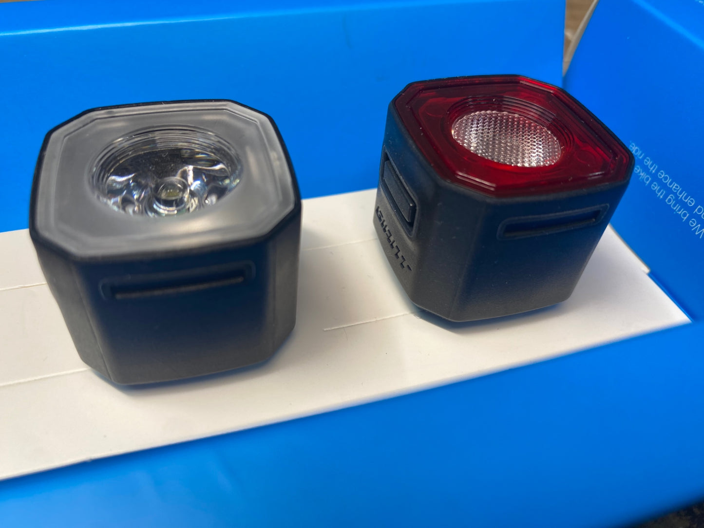 IV768 ジャイアント GIANT RECON HL100 RECON TL 100 COMBO フロント リア ライトセット