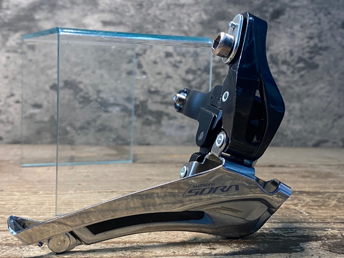 JD597 シマノ SHIMANO ソラ SORA FD-R3000 フロントディレイラー バンド式 Φ31.8