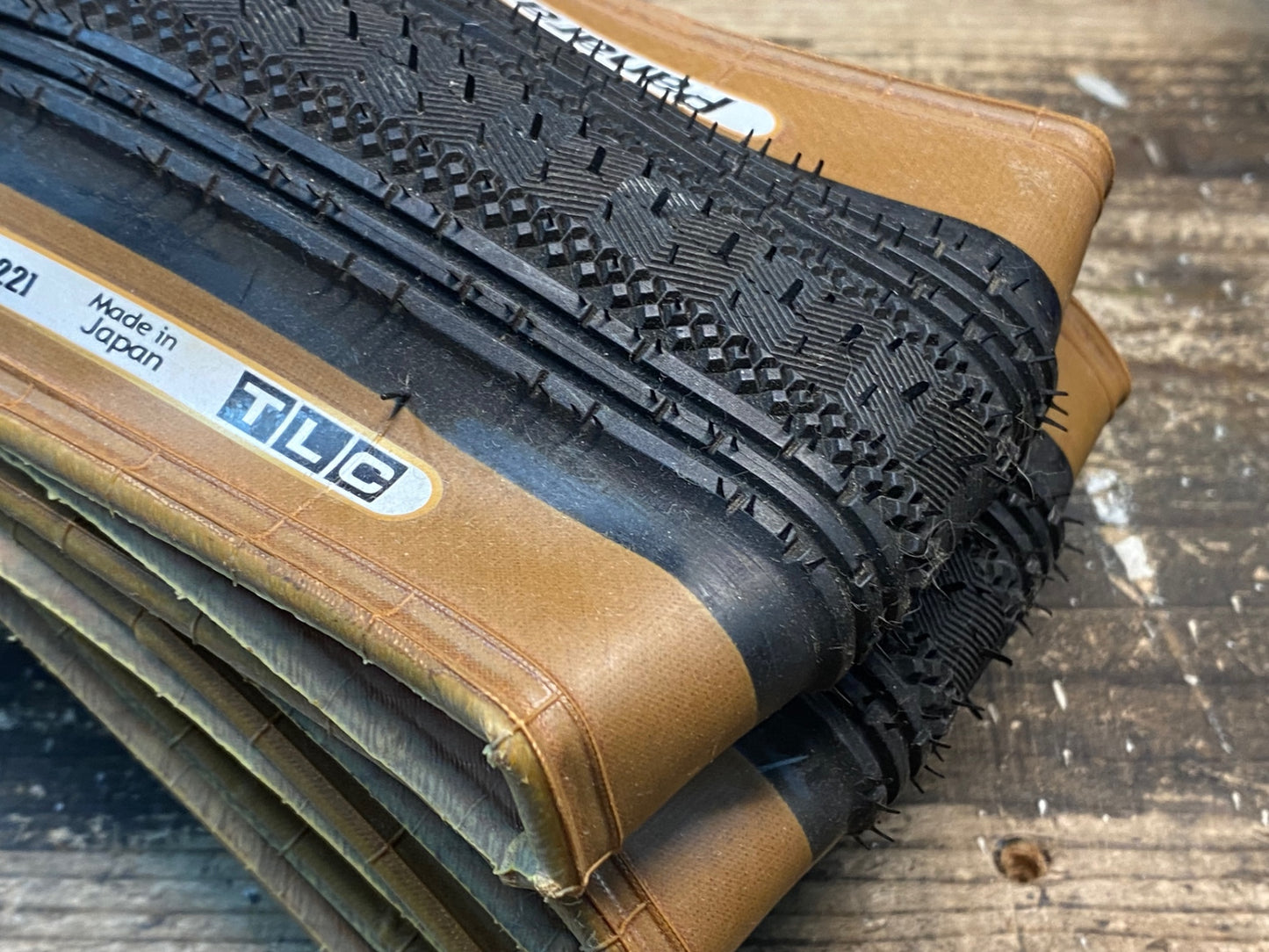 JA561 パナレーサー Panaracer グラベルキング GRAVELKING SS TLC タイヤ 黒/茶 700x38C セット