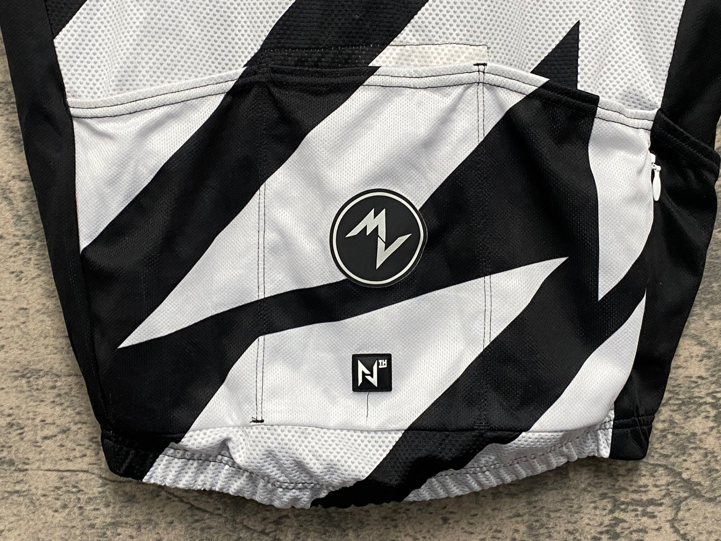 JB586 モルベロ MORVELO 半袖 サイクルジャージ 黒 白 S