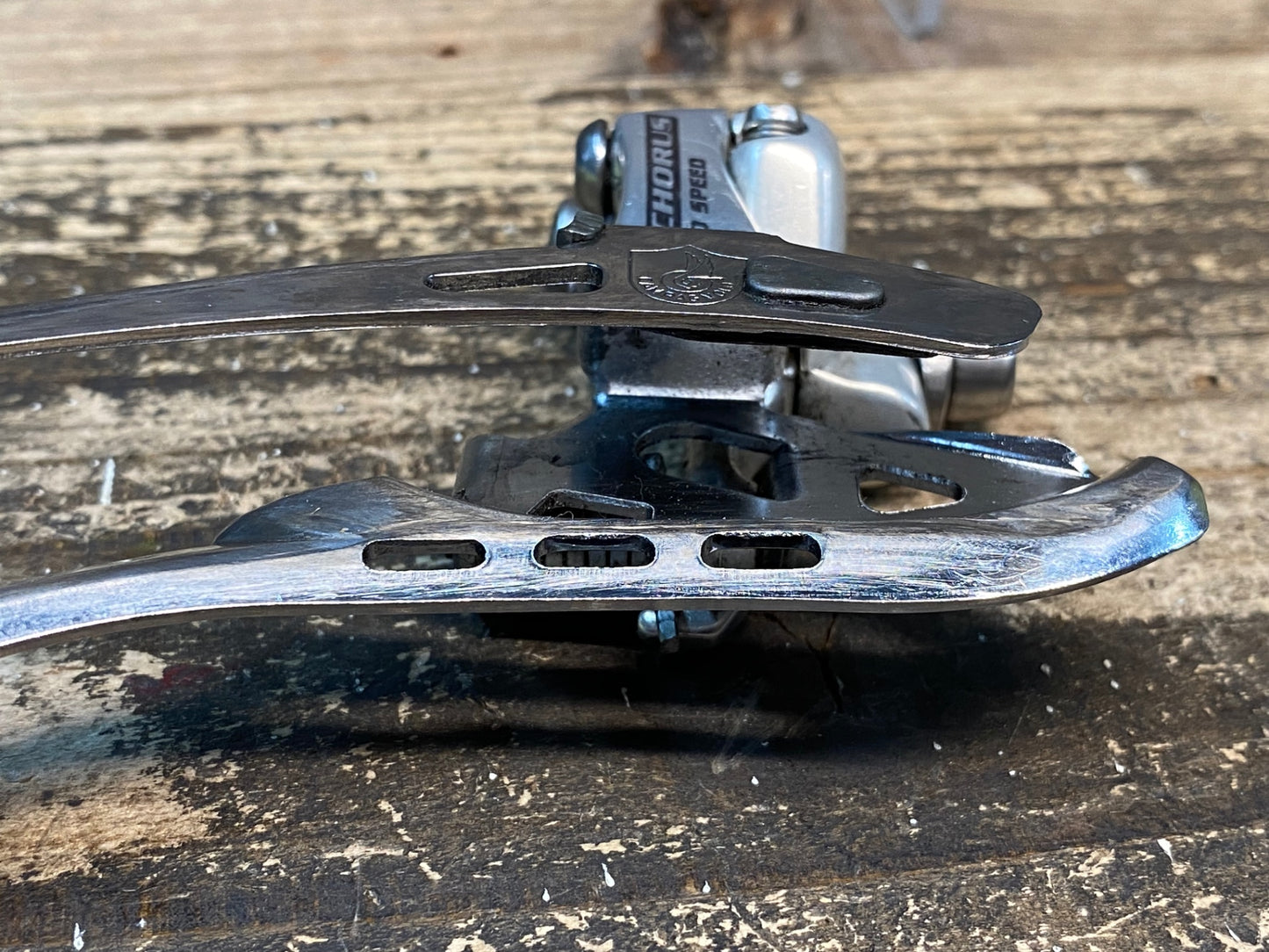 IT892 カンパニョーロ CAMPAGNOLO コーラス CHORUS フロントディレイラー 直付