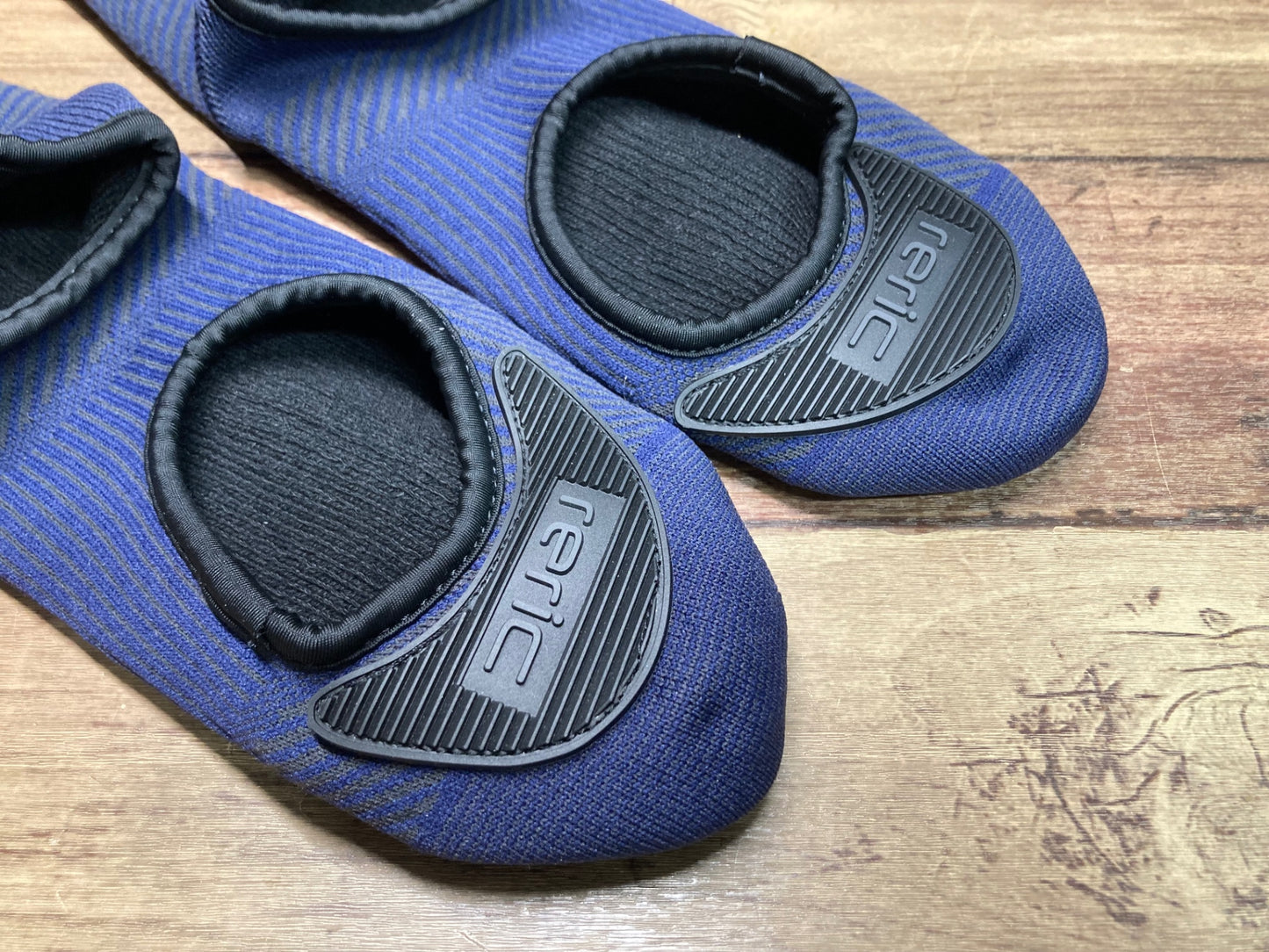 IQ172 レリック reric シューズカバー 紺 M