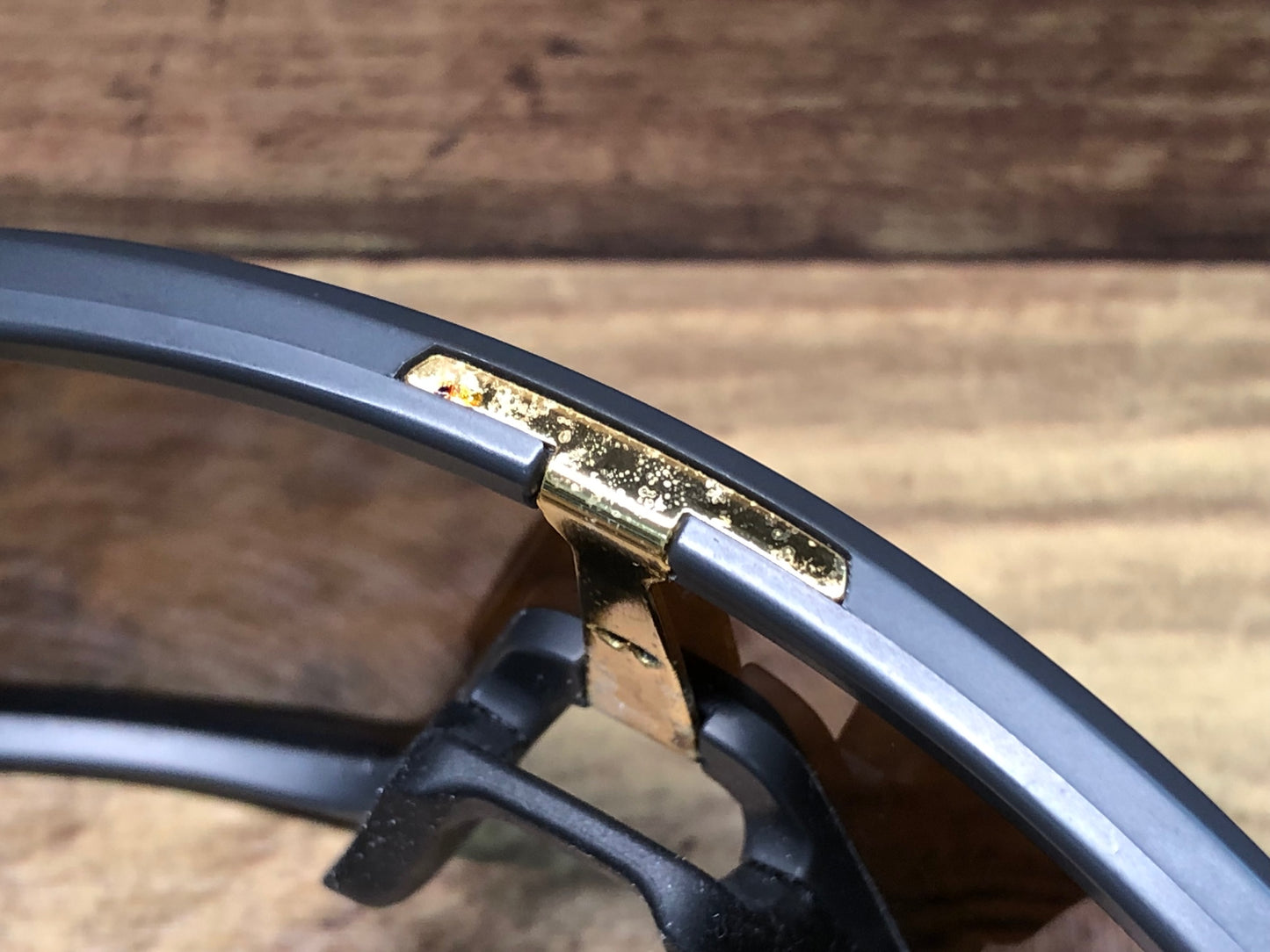 IL735 オークリー OAKLEY SUTRO PRIZMレンズ アイウェア サングラス 黒 ゴールド