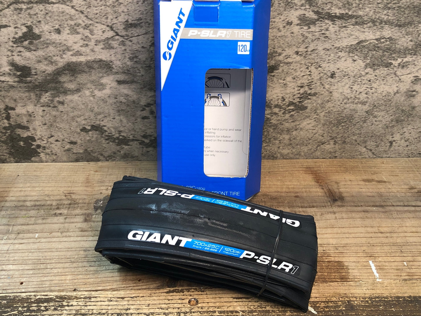 IW076 ジャイアント GIANT P-SLR1 TIRE REAR 700x25C タイヤ