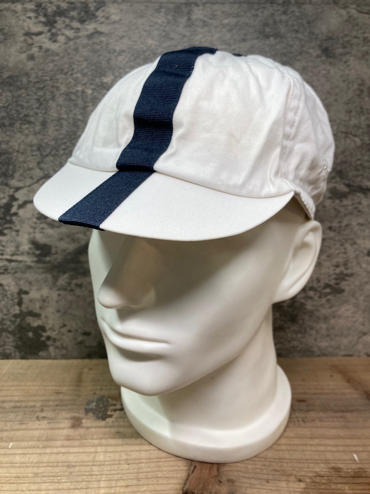 IQ662 ラファ Rapha サイクルキャップ 白