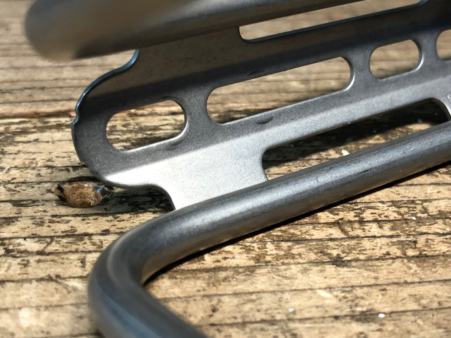 IZ983 ワイドフット WIDEFOOT Liter Cage Black ボトルケージ シルバー