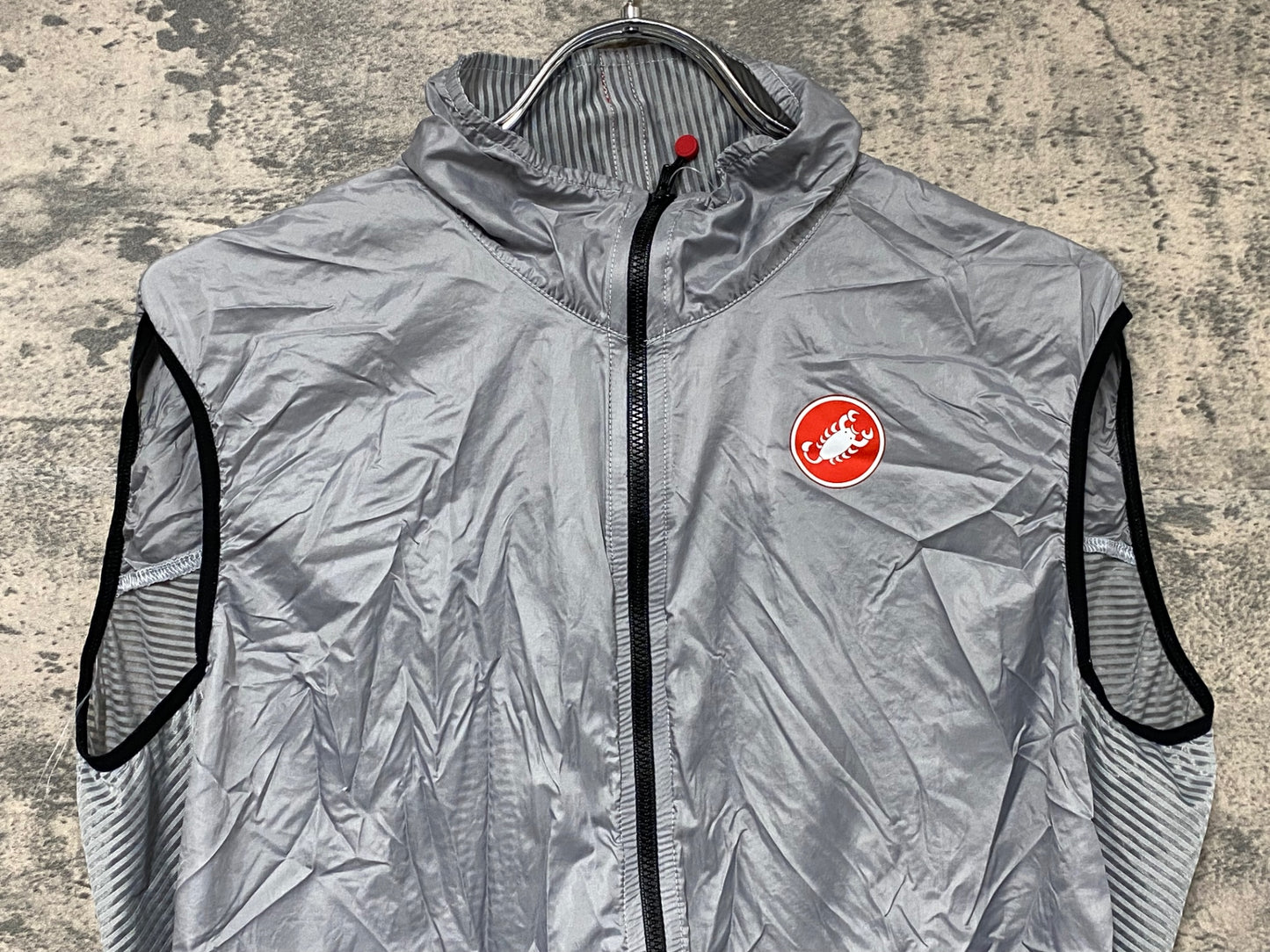 IW428 カステリ CASTELLI ジレ サイクルベスト グレー 2XL