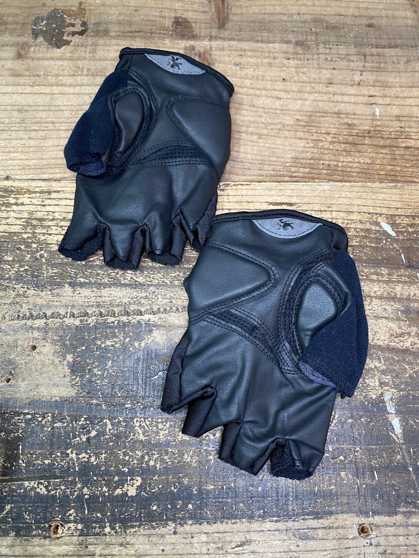 JB082 リオンドカペルミュール Lion de KAPELMUUR 指切り グローブ 黒 XS