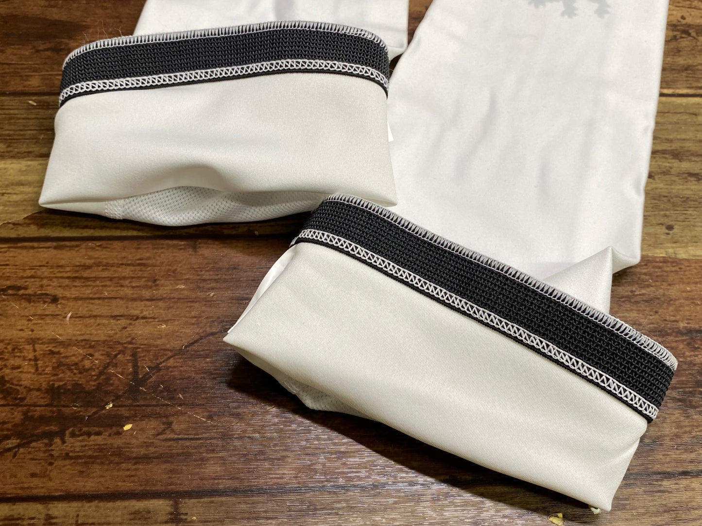 IV878 カペルミュール KAPELMUUR アームカバー 白 L