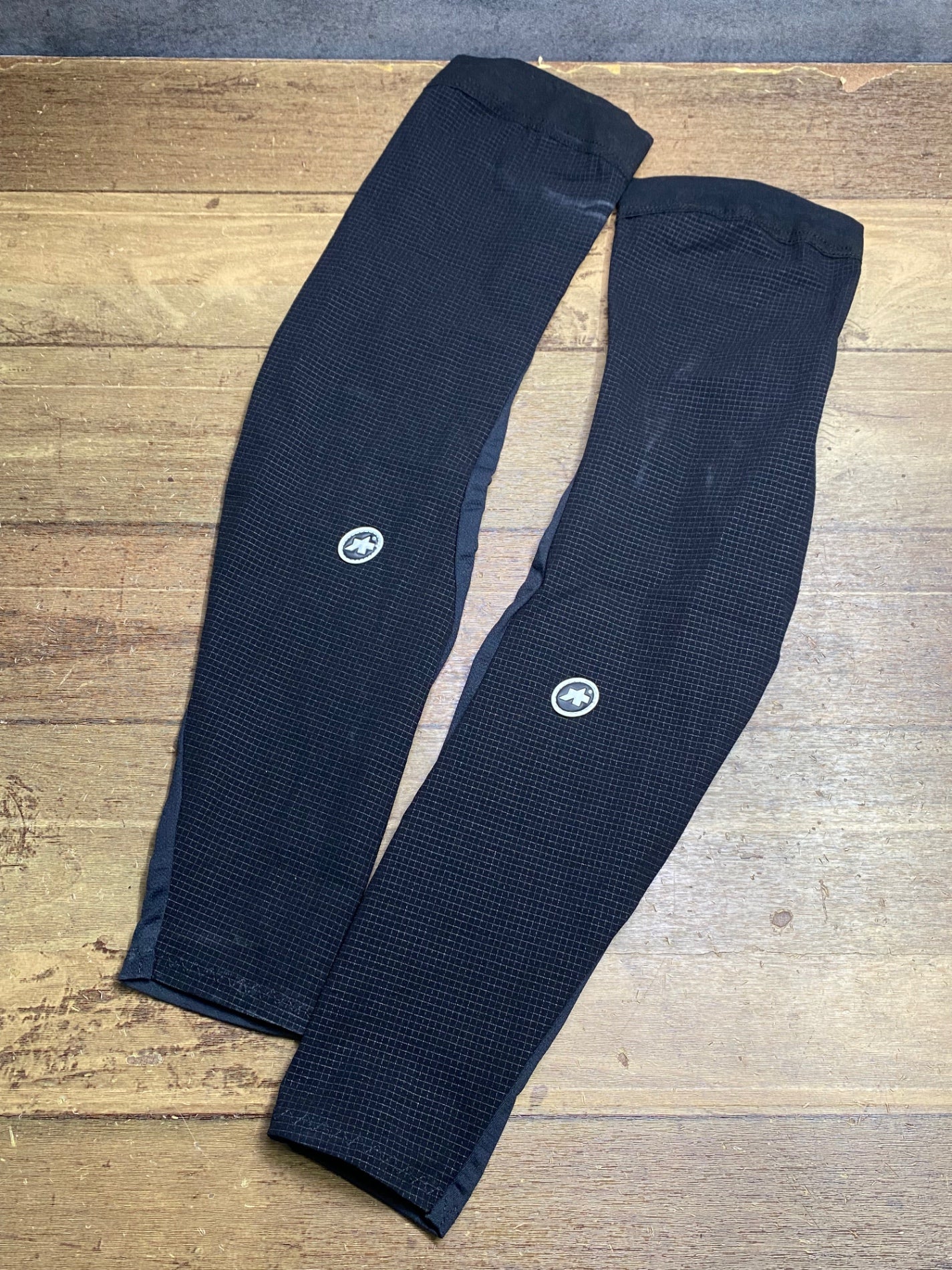 IY031 アソス Assos アームカバー 黒 ※サイズ不明