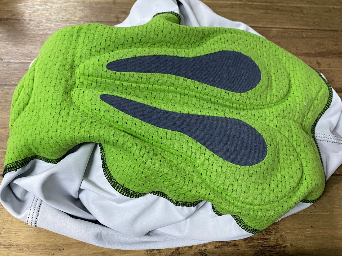 IT131 パンダーニ Pandani ビブショーツ 黒 M