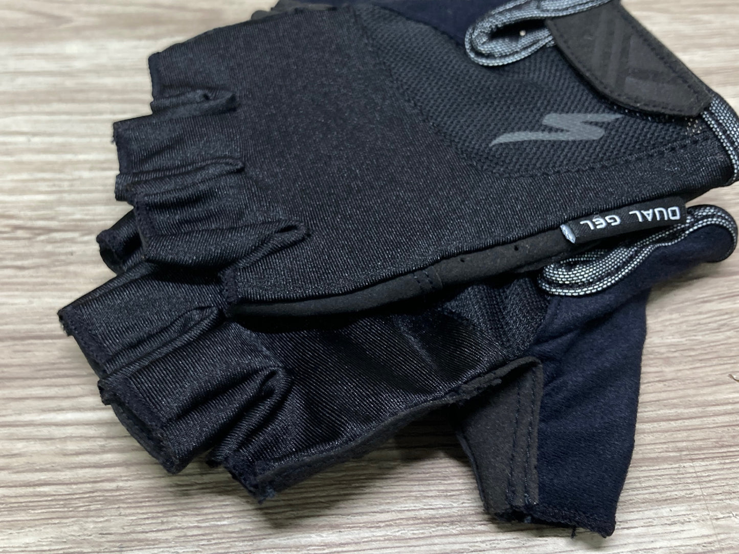 JA754 スペシャライズド SPECIALIZED 指切 グローブ 黒 S