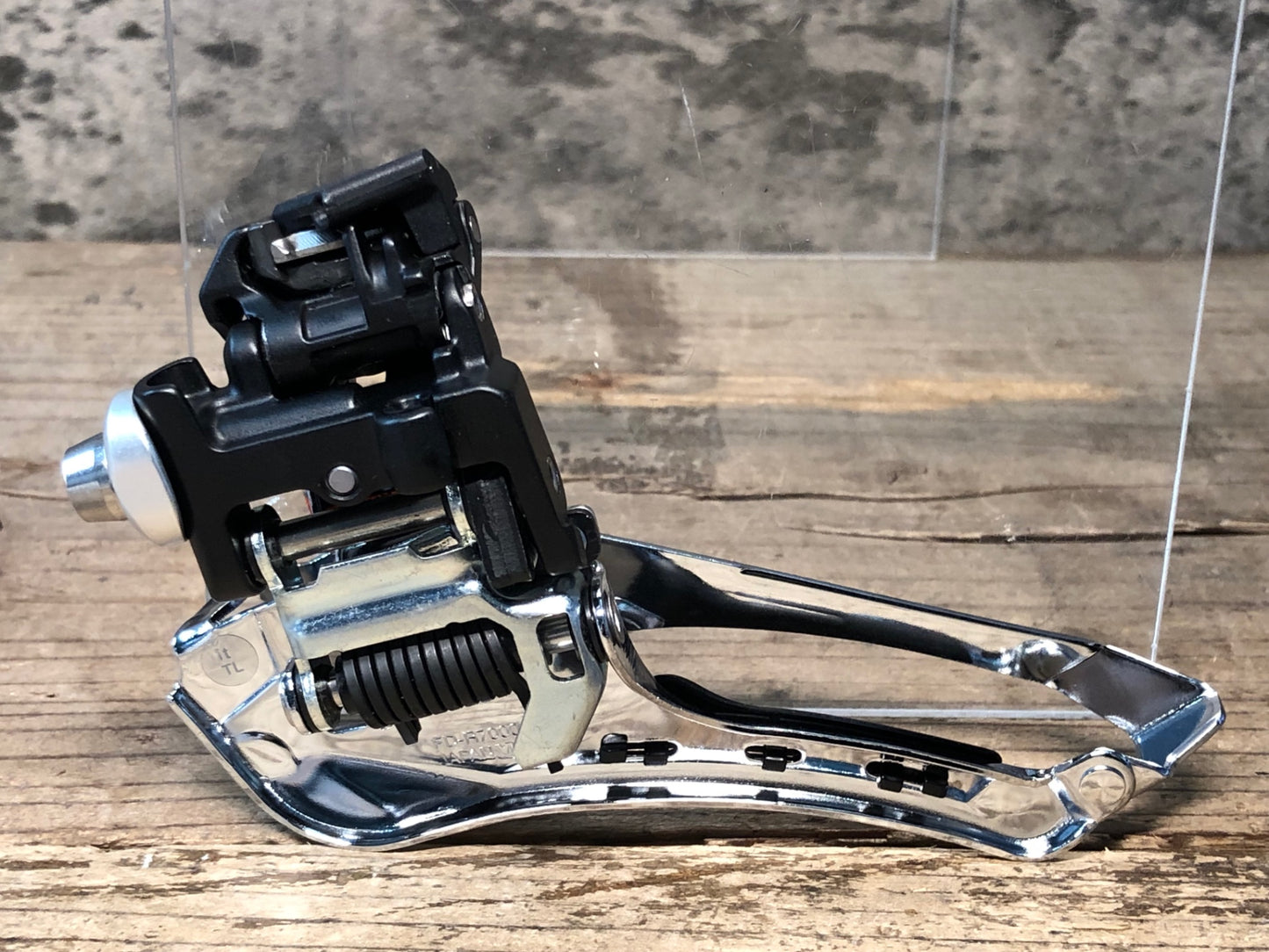 JD049 シマノ SHIMANO 105 FD-R7000 フロントディレイラー 未使用