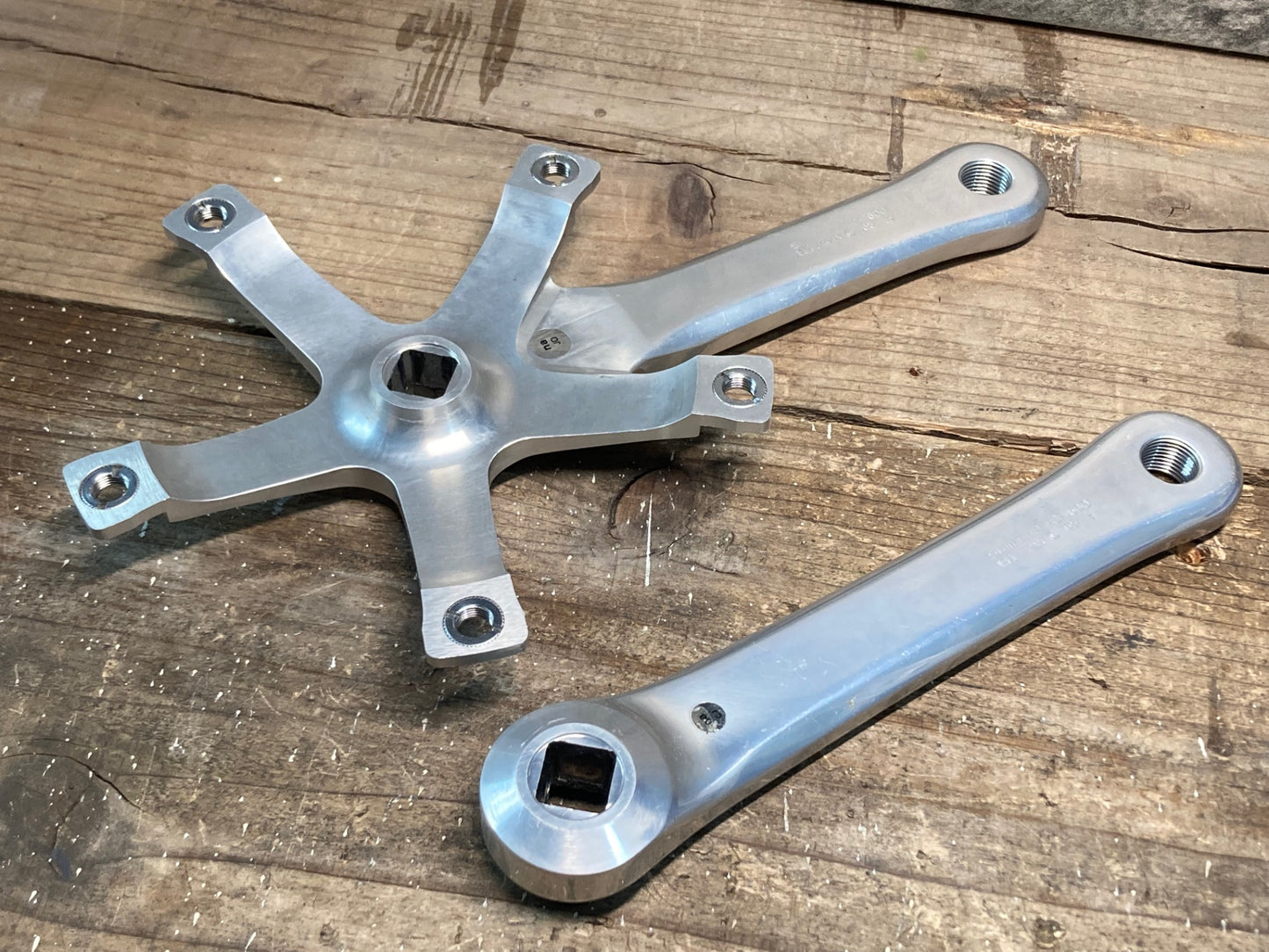IP828 シマノ SHIMANO デュラエース DURA-ACE FC-7600 クランクアームセット 165mmPCD144 NJS ピスト トラック用