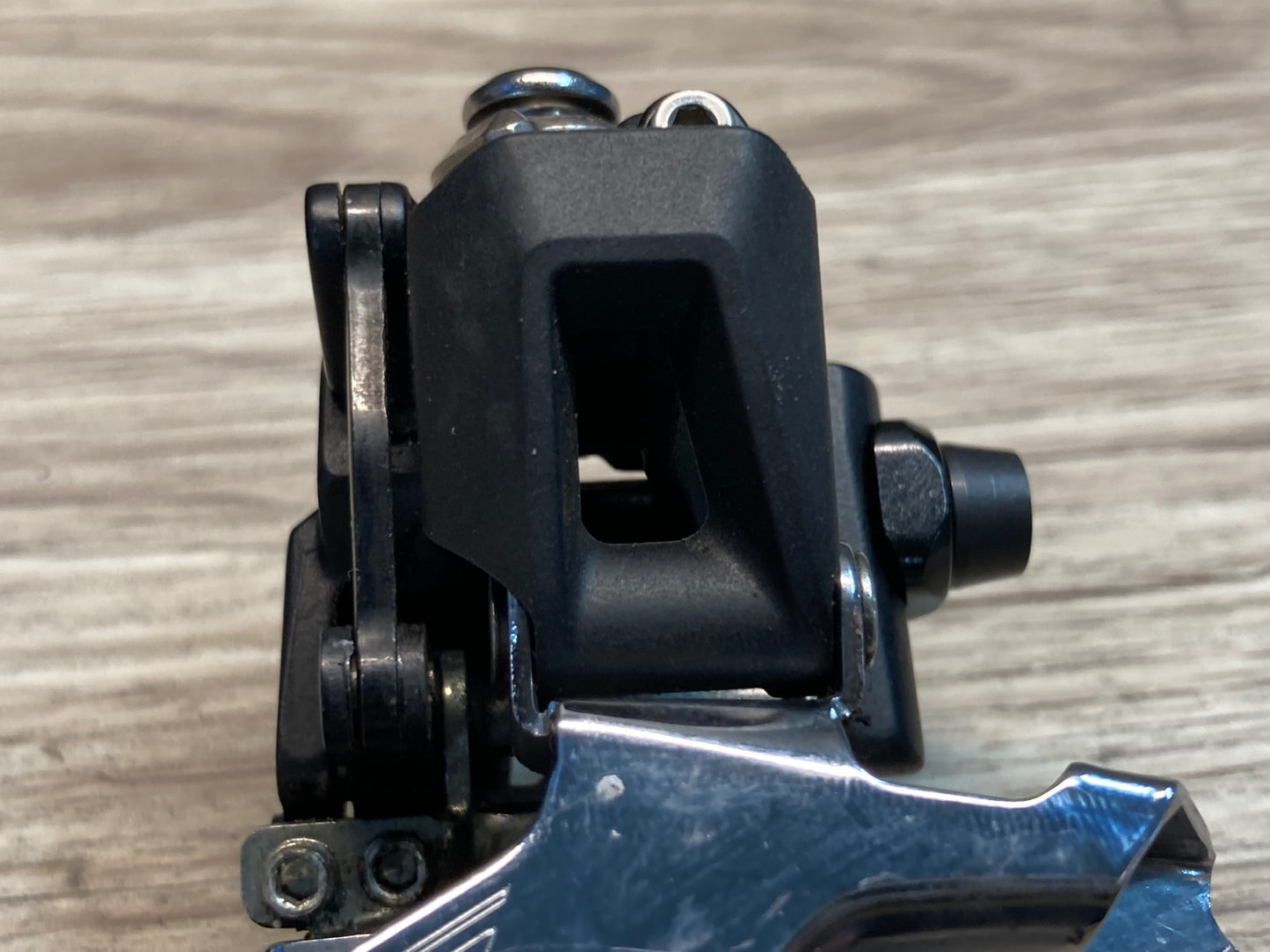 IX321 シマノ SHIMANO 105 FD-R7100 フロントディレイラー 直付