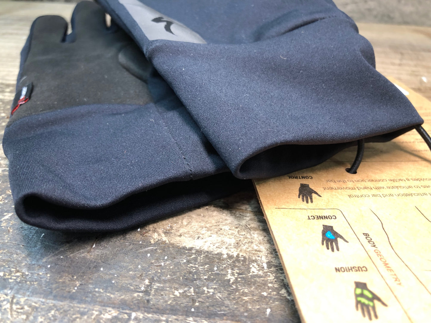 HI261 スペシャライズド SPECIALIZED NEOSHELL RAIN MEN 長指 サイクル グローブ 黒 S