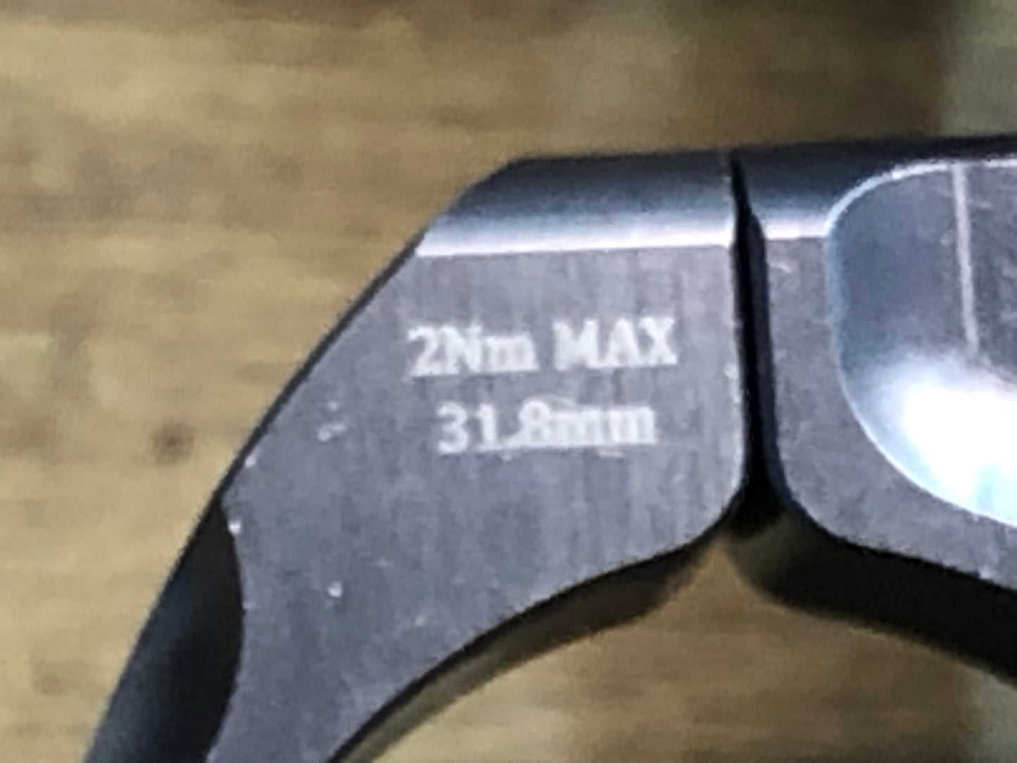 IN121 ケーエッジ K-EDGE サイコンマウント 銀 Φ31.8 Garmin