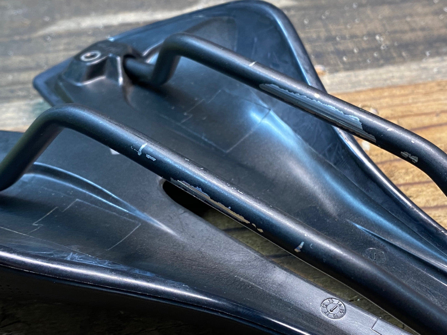 IP411 スペシャライズド SPECIALIZED トゥーペ Toupe Sport サドル 黒 143mm HOLLOW Ti