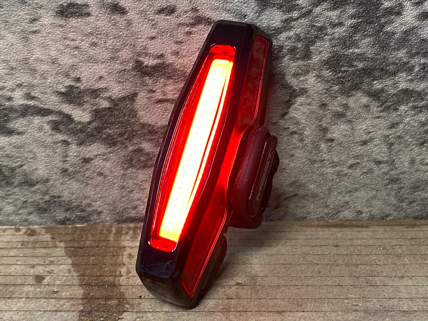 IT514 モスト MOST テールランプ 黒 赤 点灯確認済み