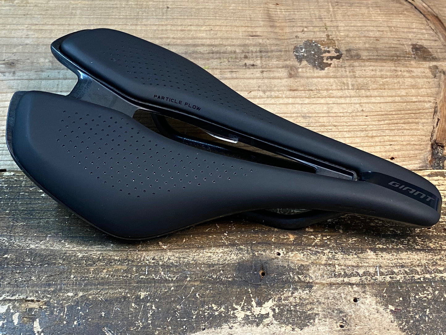 IZ370 ジャイアント GIANT フリート FLEET SLR サドル カーボンレール