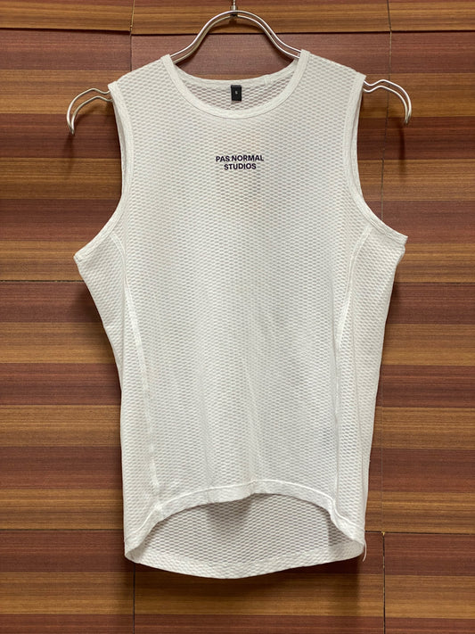 IU946 パスノーマルスタジオ PAS NORMAL STUDIOS ノースリーブ べースレイヤー 白 S
