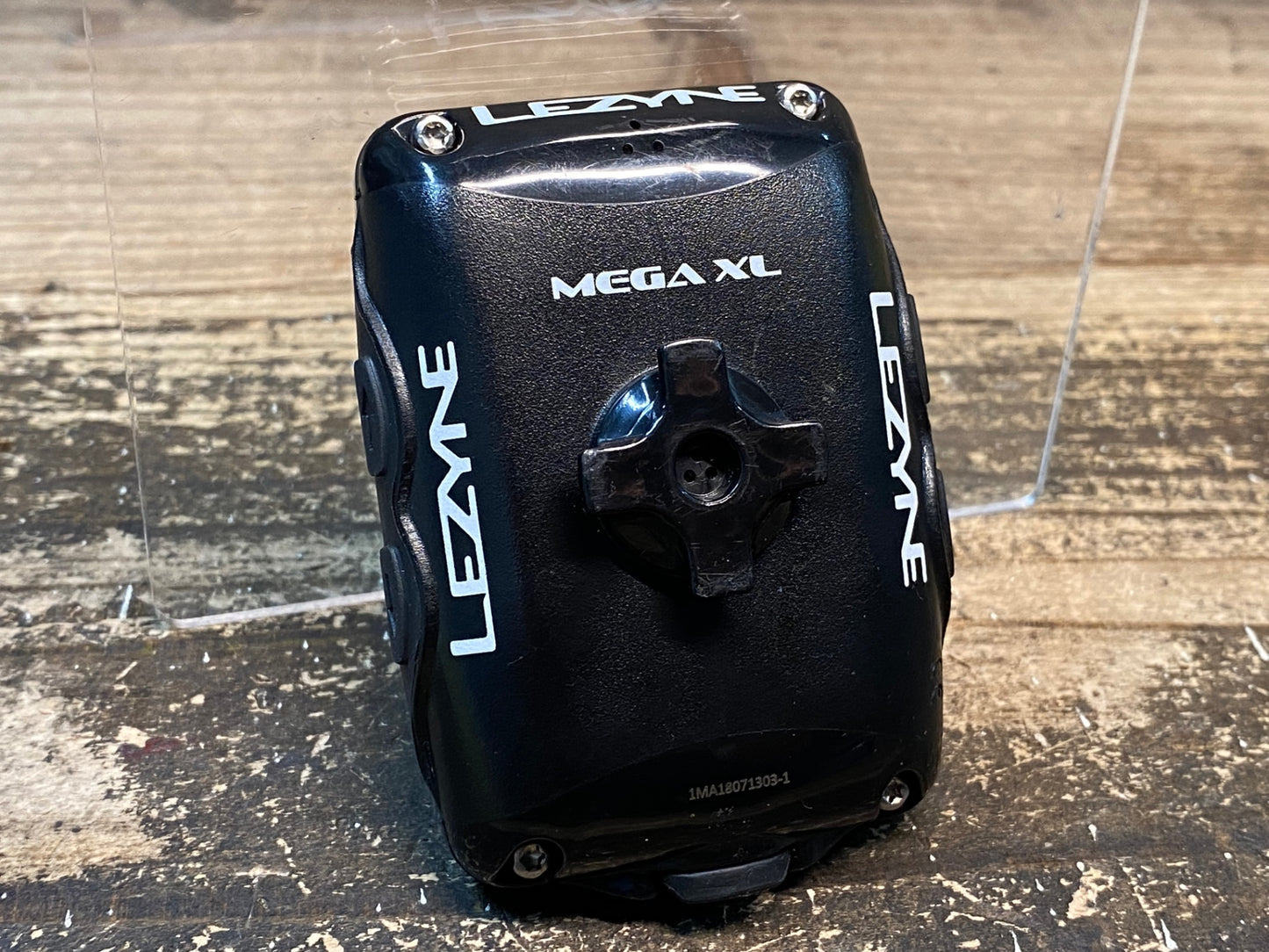 IY280 レザイン LEZYNE MEGA XL GPS サイクルコンピューター ※起動確認済み