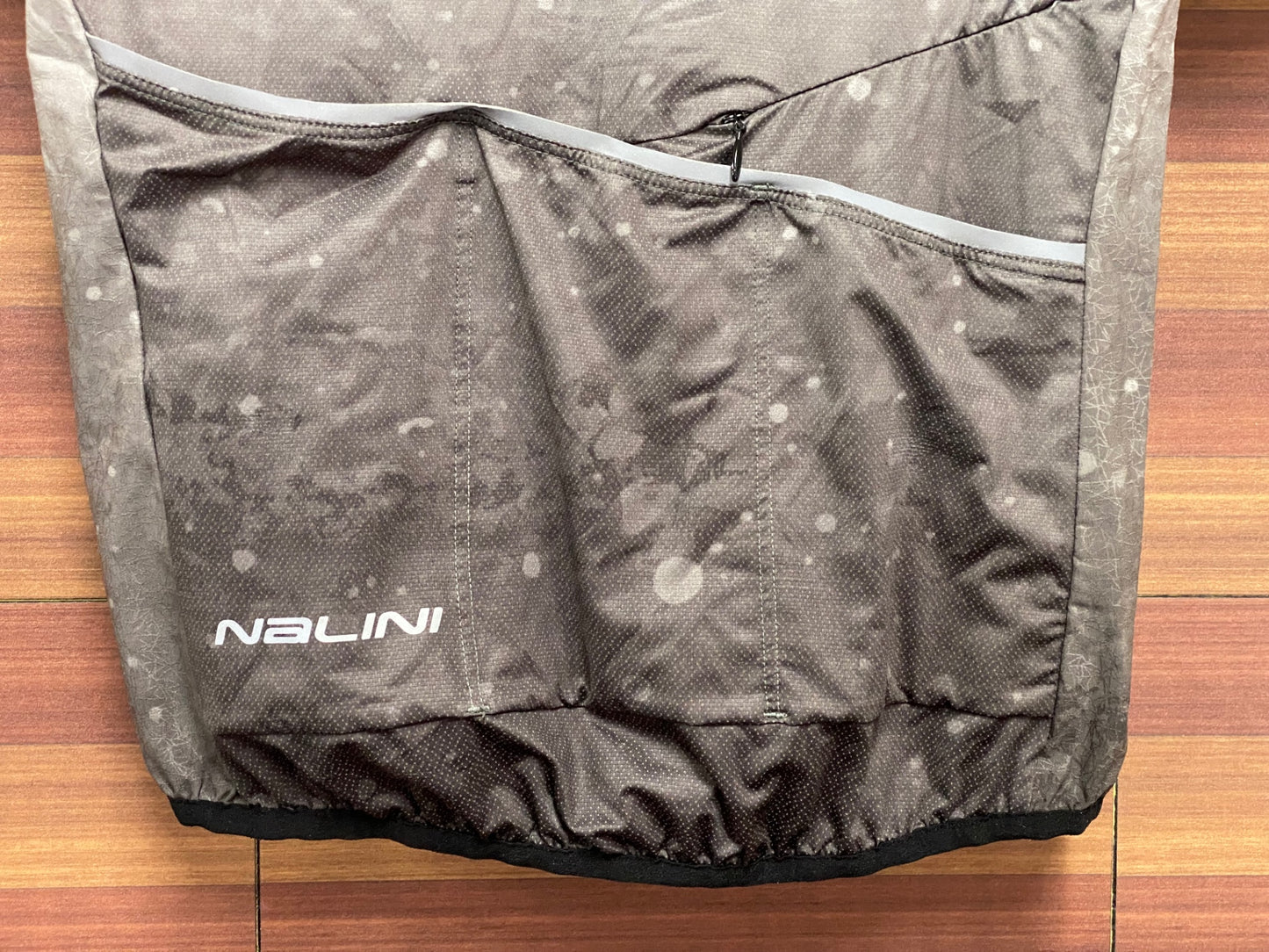 IV376 ナリーニ Nalini 半袖 サイクルジャージ 白 グレー S