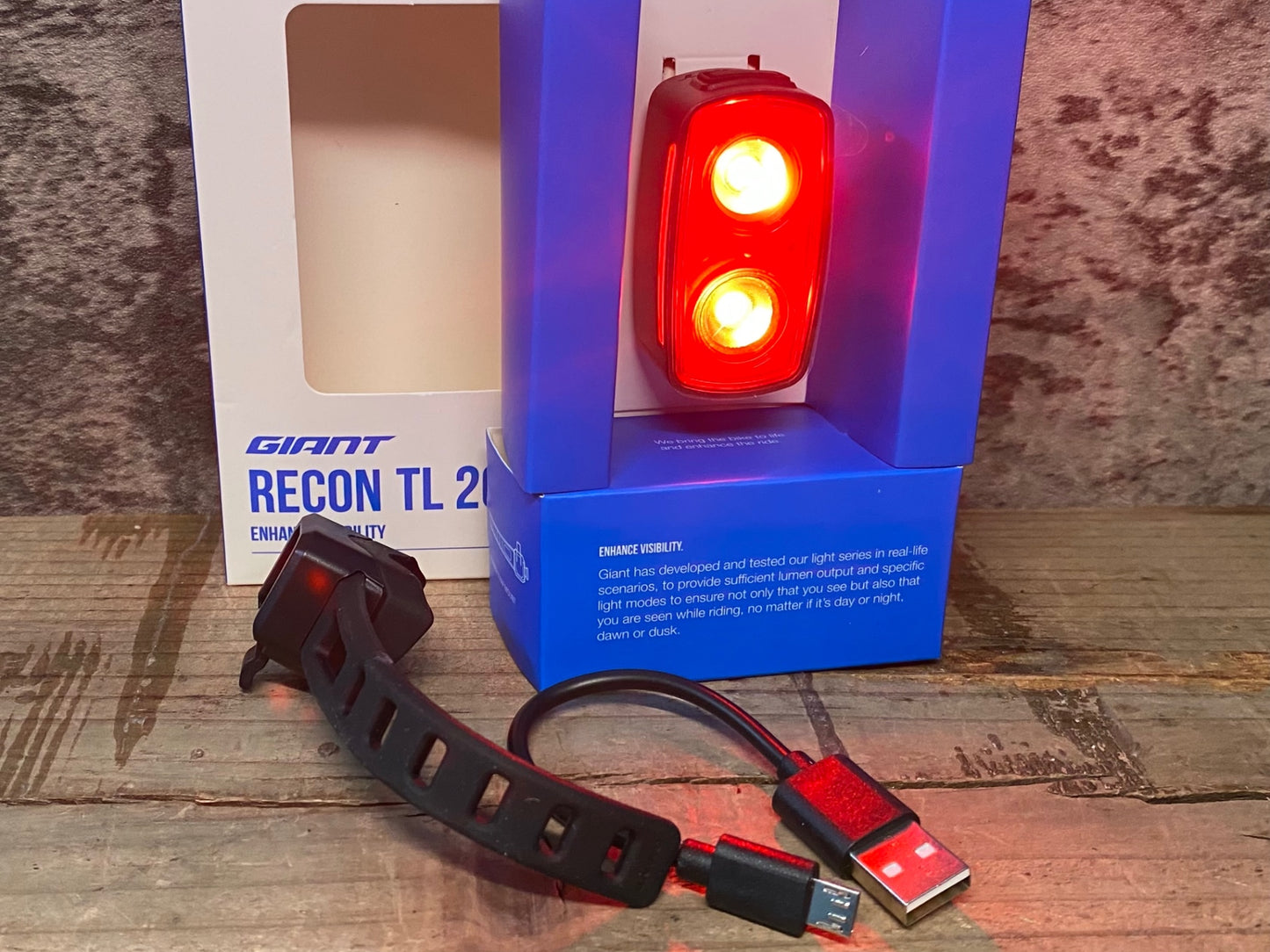 IV701 ジャイアント GIANT RECON HL 200 リアライト