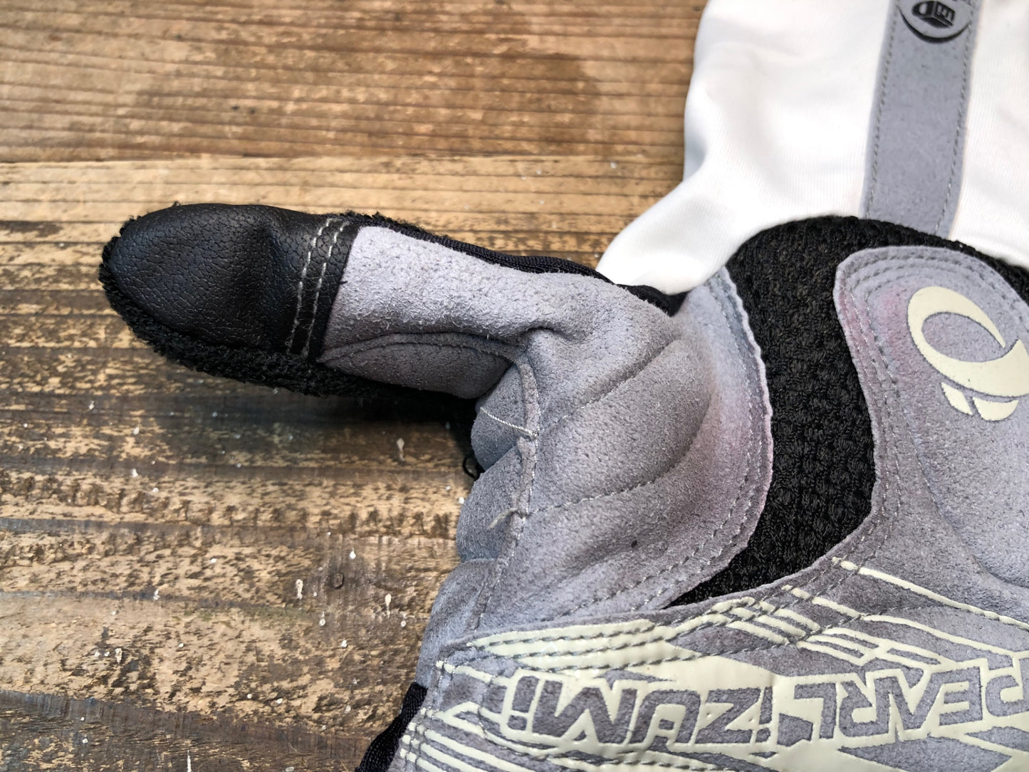 IT088 パールイズミ PEARL iZUMi 長指 グローブ 白 黒 M