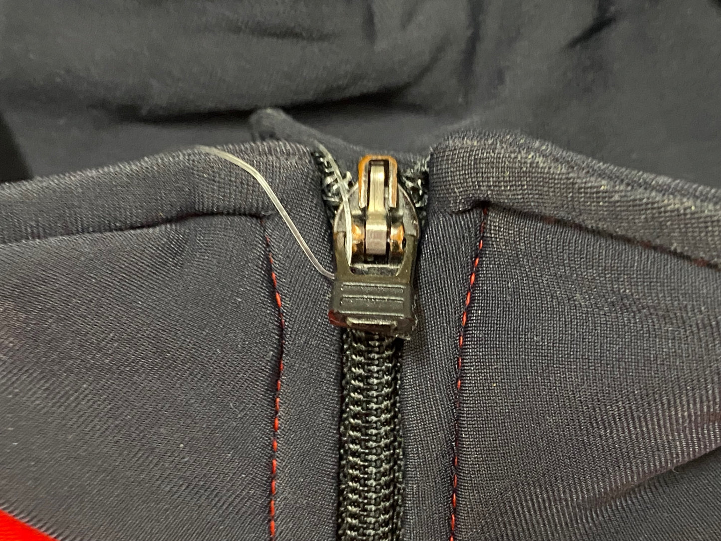 IZ548 デマルキ De Marchi 長袖サイクルジャージ 赤黒 M 裏起毛 ロゴ剥げ