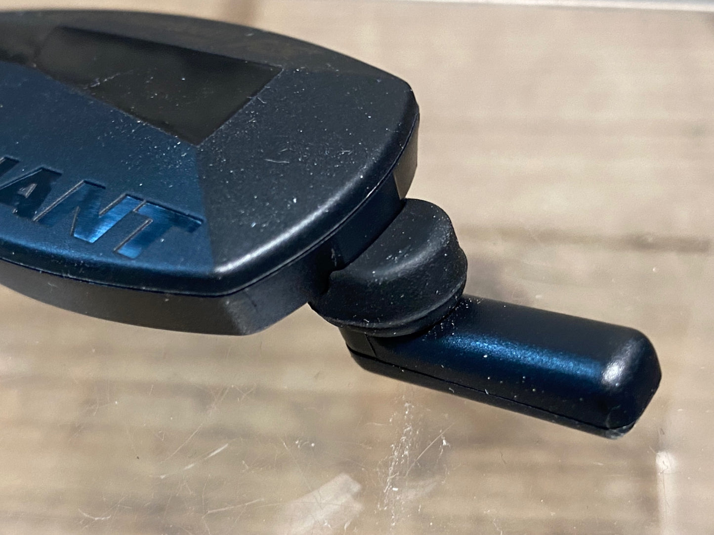 IV883 ジャイアント GIANT NEW RIDESENSE スピード ケイデンス センサー