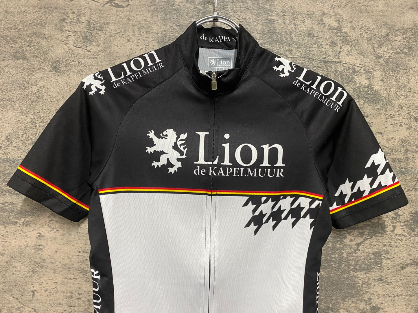 JB072 リオンドカペルミュール Lion de KAPELMUUR 半袖 サイクルジャージ 黒 白 S