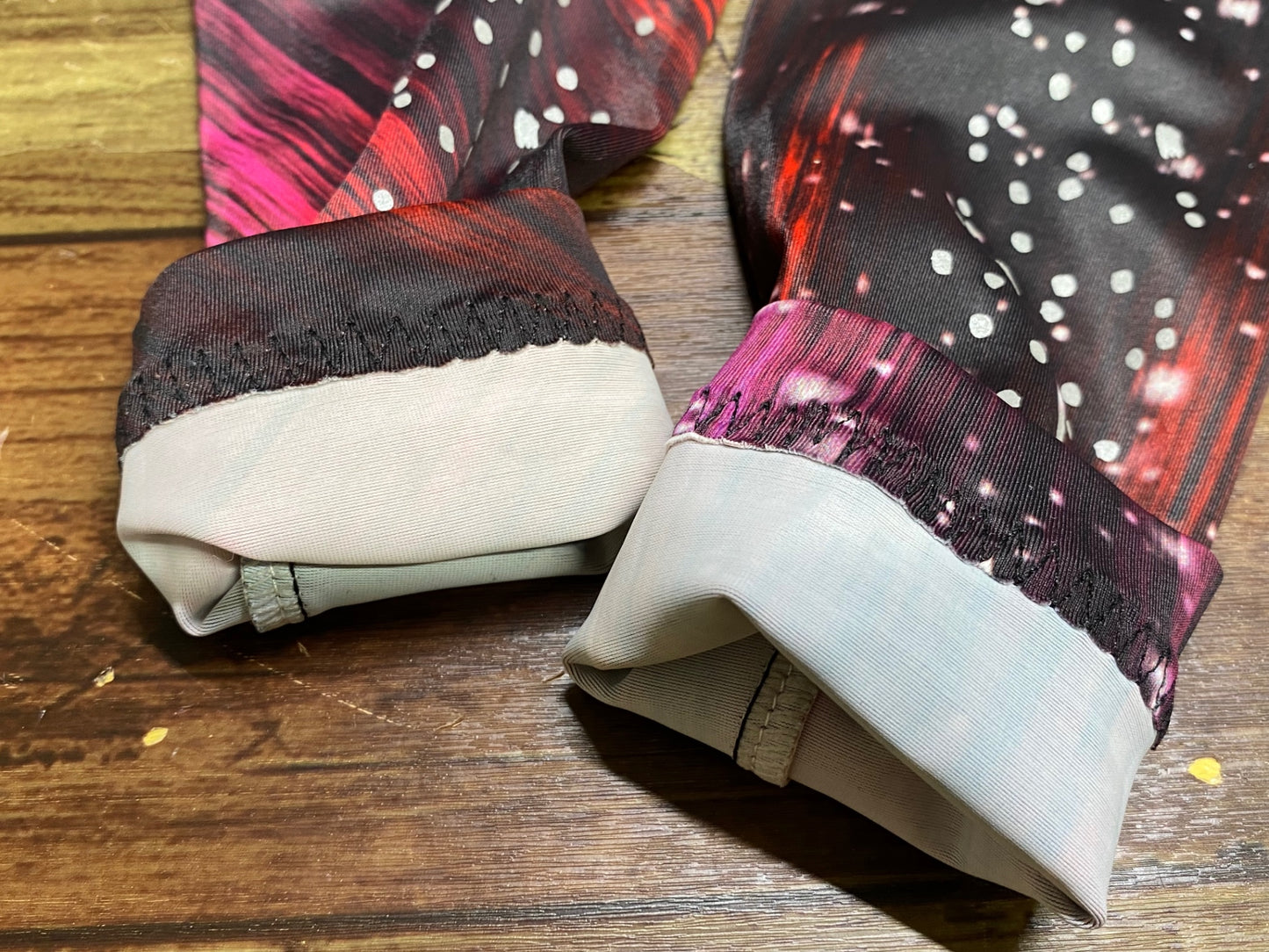 IV889 ジャイアント GIANT Liv ZORYA アームカバー 黒赤 M