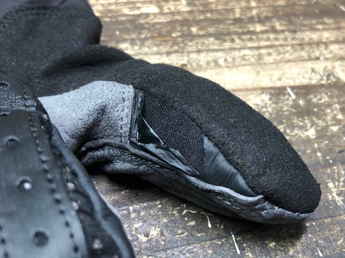 IY997 パールイズミ PEARL iZUMi 長指グローブ 裏起毛 WIND BREAK TITANIUM 黒 XL