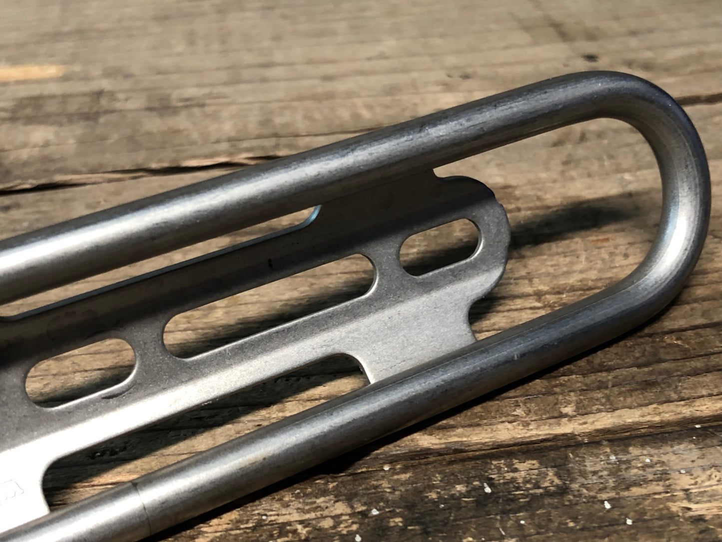 IZ983 ワイドフット WIDEFOOT Liter Cage Black ボトルケージ シルバー