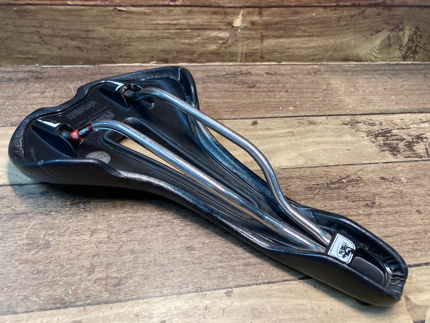 IN548 セライタリア selle italia Flite Flow サドル 黒 Ti316レール